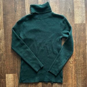 vintage dark green turtleneck